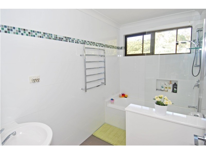 16 Upper Washington Drive, Bonnet Bay NSW 2226