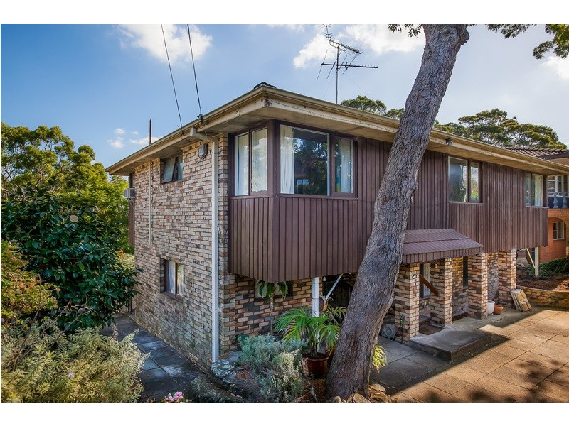 18 Lincoln Crescent, Bonnet Bay NSW 2226