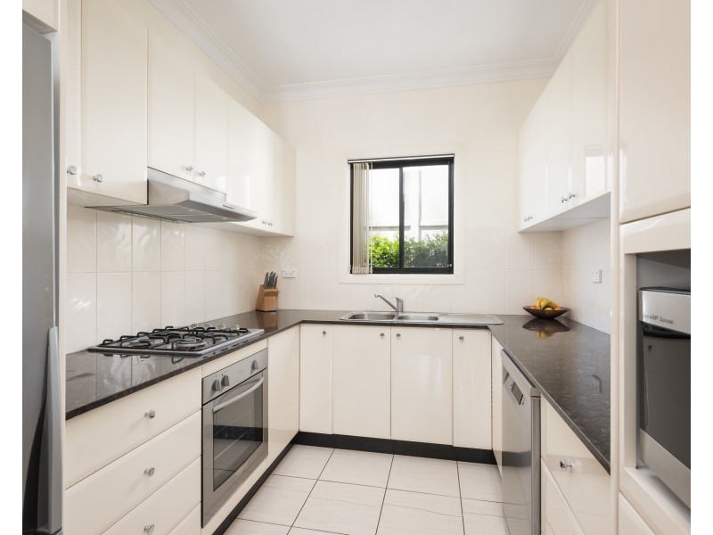 8/17-21 Clements Parade, Kirrawee NSW 2232