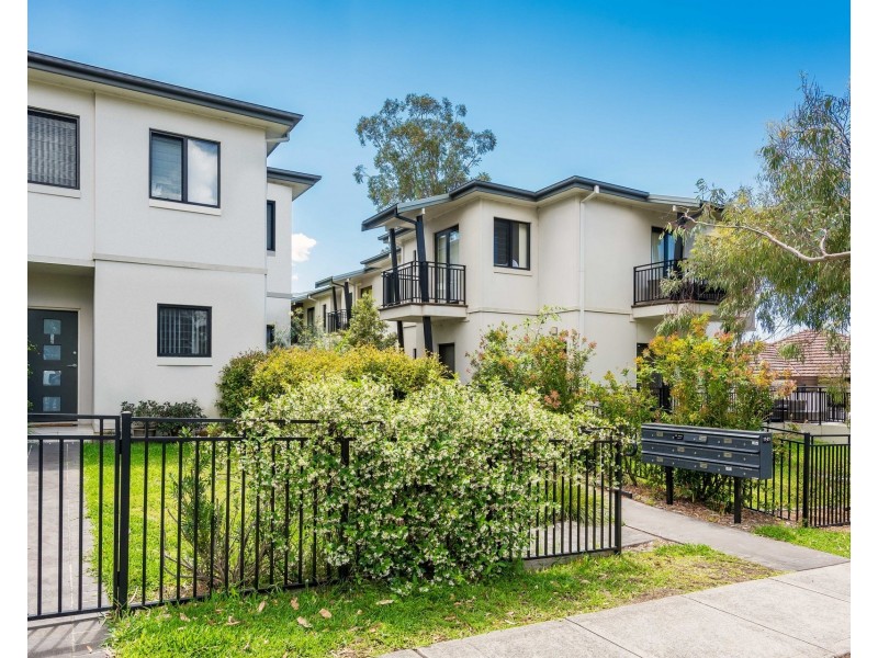 8/17-21 Clements Parade, Kirrawee NSW 2232