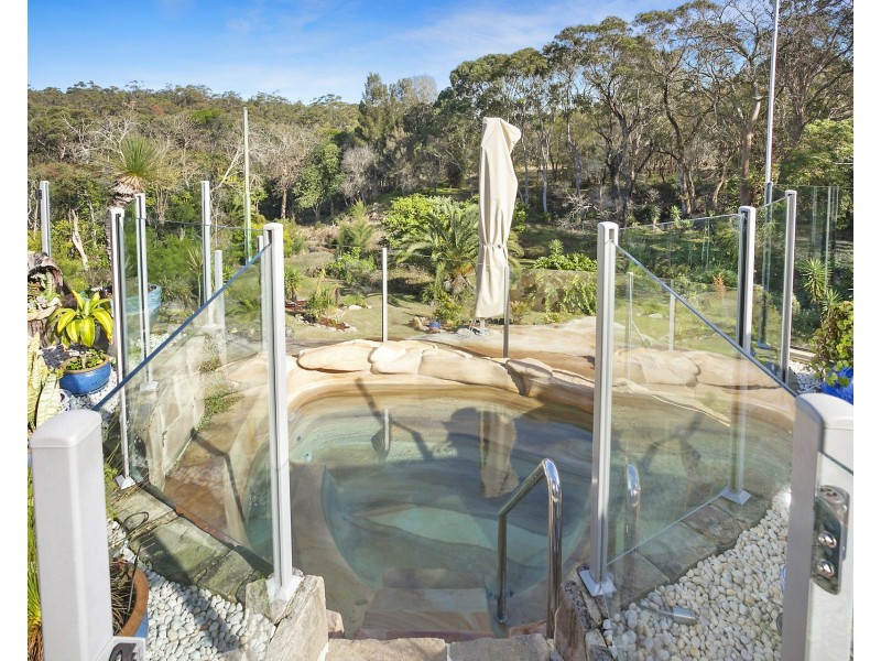 14 Pollard Place, Kirrawee NSW 2232