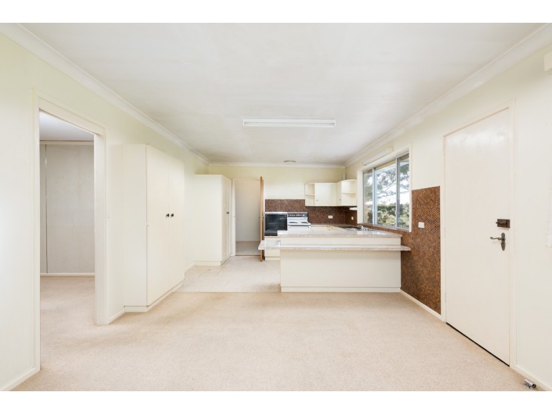 22 Tulong Place, Kirrawee NSW 2232