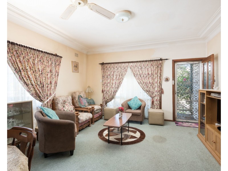 55 Mundakal Avenue, Kirrawee NSW 2232