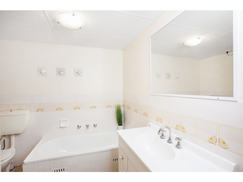 9/4-6 Railway Crescent, Jannali NSW 2226