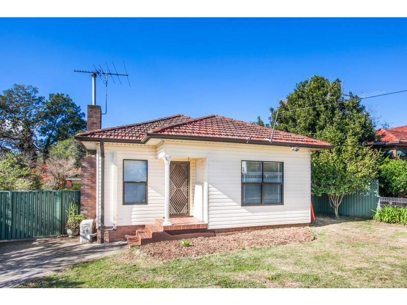 38 Oakwood Street, Sutherland NSW 2232