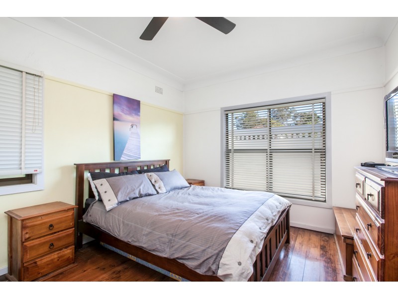 38 Oakwood Street, Sutherland NSW 2232