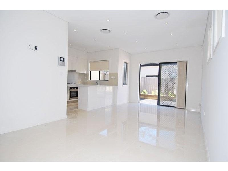 1/80-82 Belmont Street, Sutherland NSW 2232