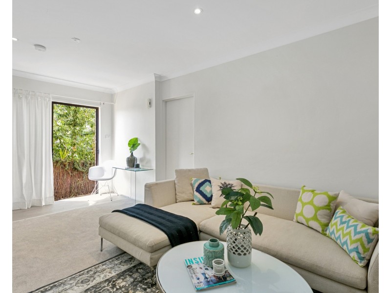 2/17 Binya Place, Como NSW 2226