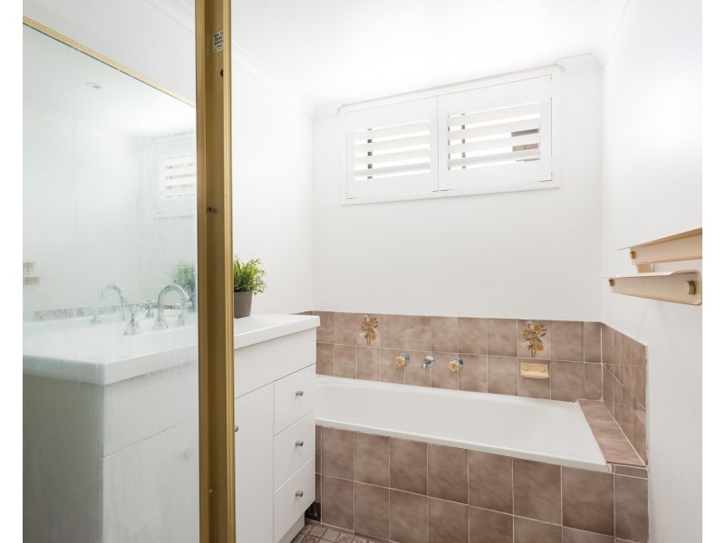 1/131-139 Oak Road, Kirrawee NSW 2232