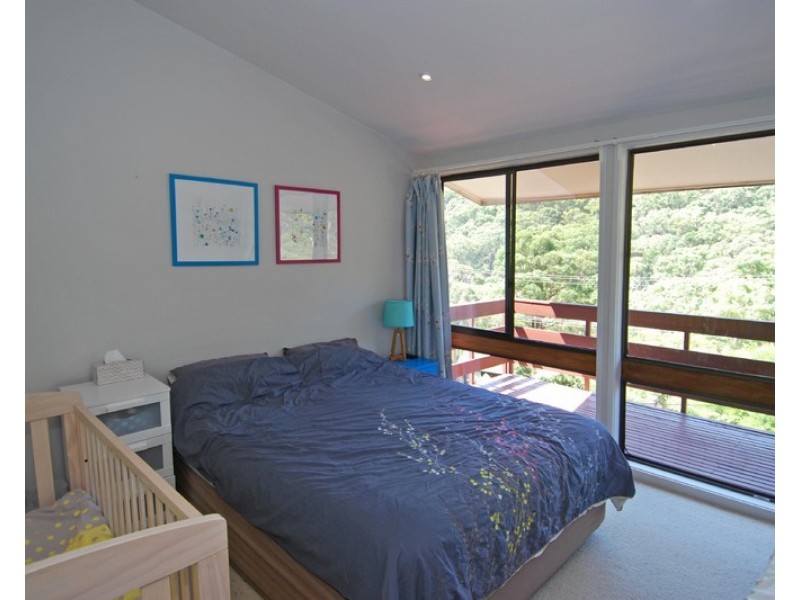 16 Upper Washington Drive, Bonnet Bay NSW 2226