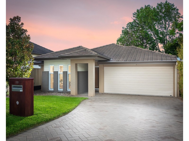 39 Yamba Road, Como NSW 2226