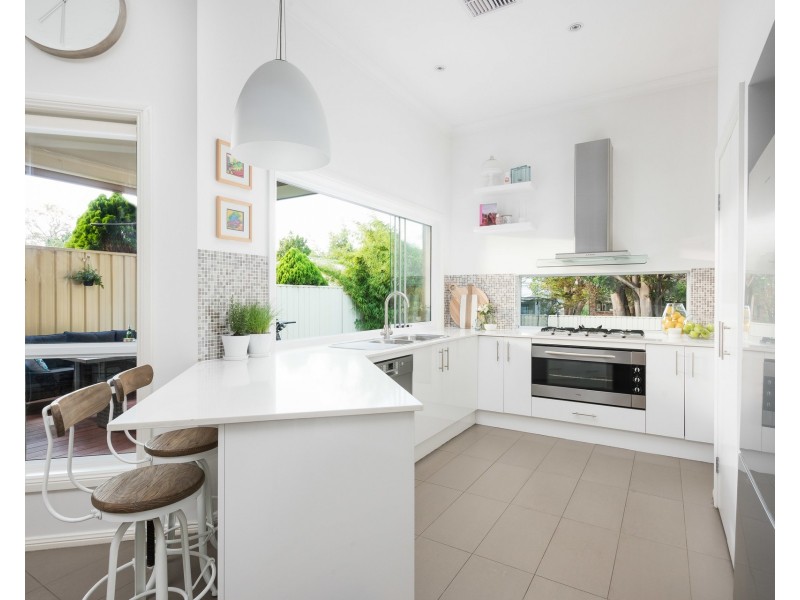 39 Yamba Road, Como NSW 2226