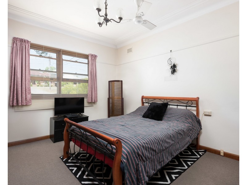 11 Girraween Avenue, Como NSW 2226