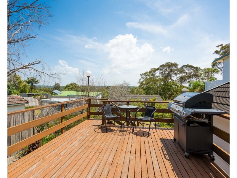 11 Girraween Avenue, Como NSW 2226