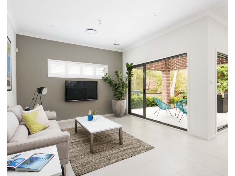 42 Glencoe Street, Sutherland NSW 2232