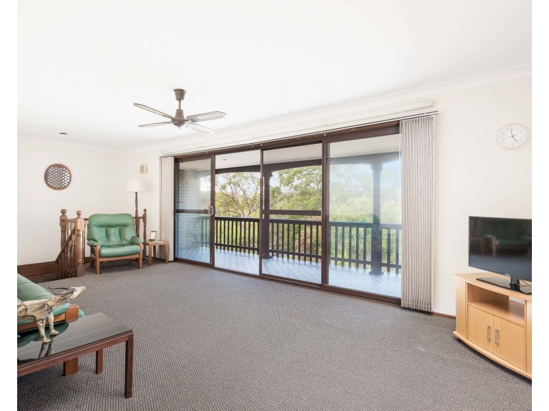 77 Urana Road, Yarrawarrah NSW 2233