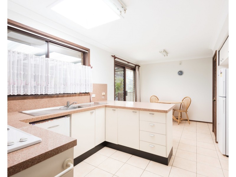 77 Urana Road, Yarrawarrah NSW 2233