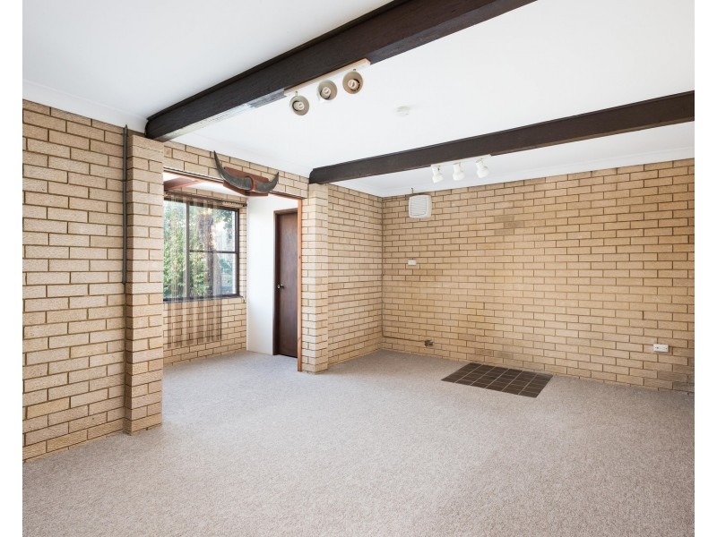 77 Urana Road, Yarrawarrah NSW 2233