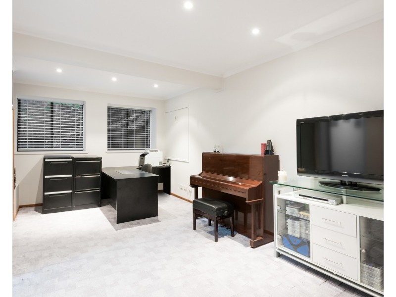 17 Glenhaven Place, Oyster Bay NSW 2225