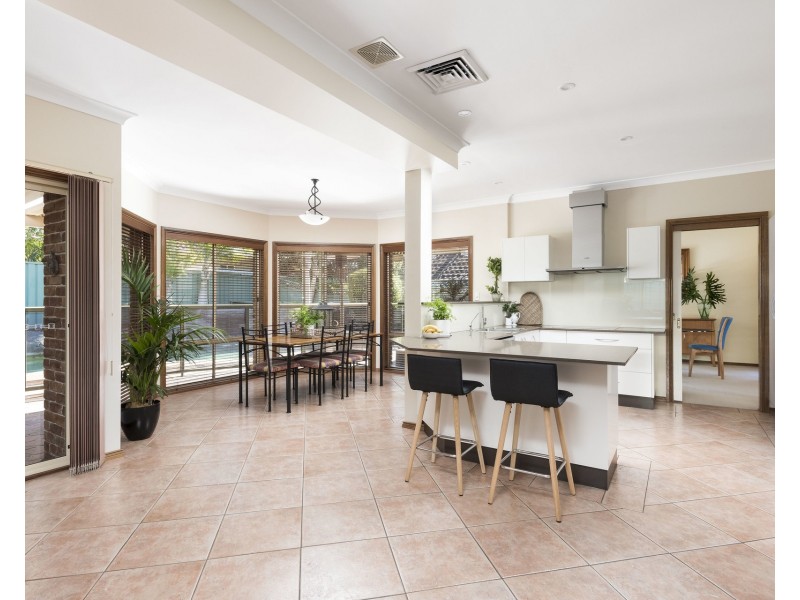 3 Pelican Place, Woronora Heights NSW 2233