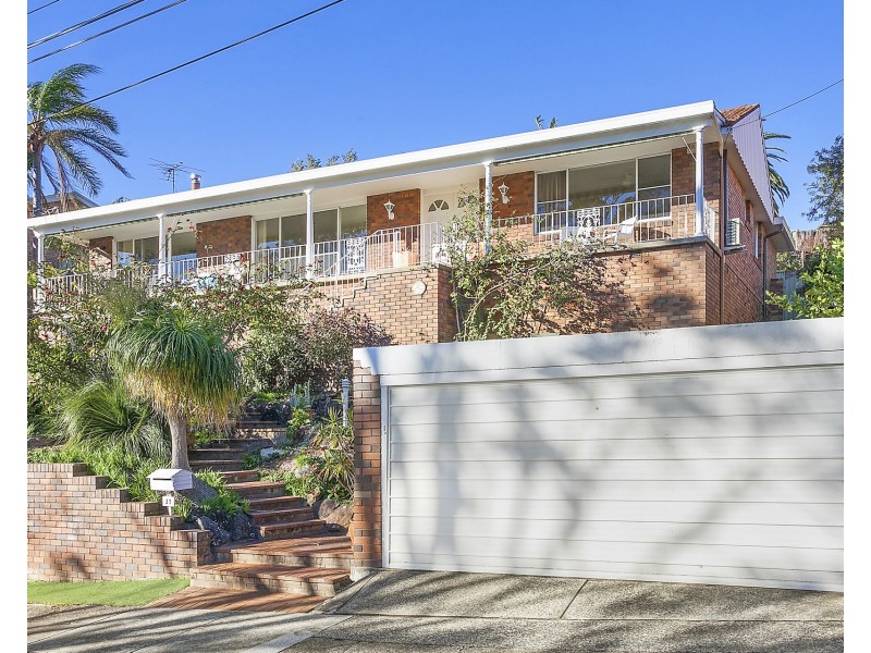 37 Lincoln Crescent, Bonnet Bay NSW 2226