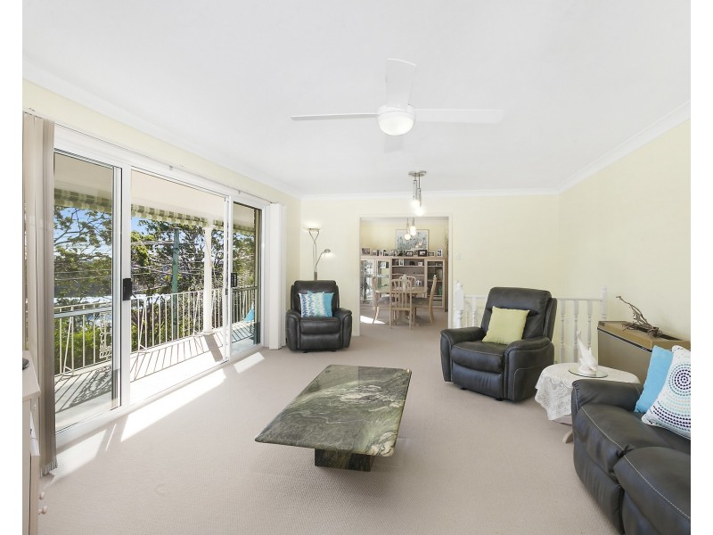 37 Lincoln Crescent, Bonnet Bay NSW 2226
