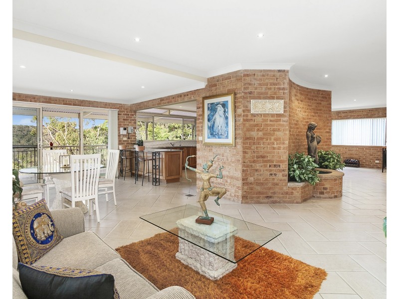 41 Warrangarree Drive, Woronora Heights NSW 2233