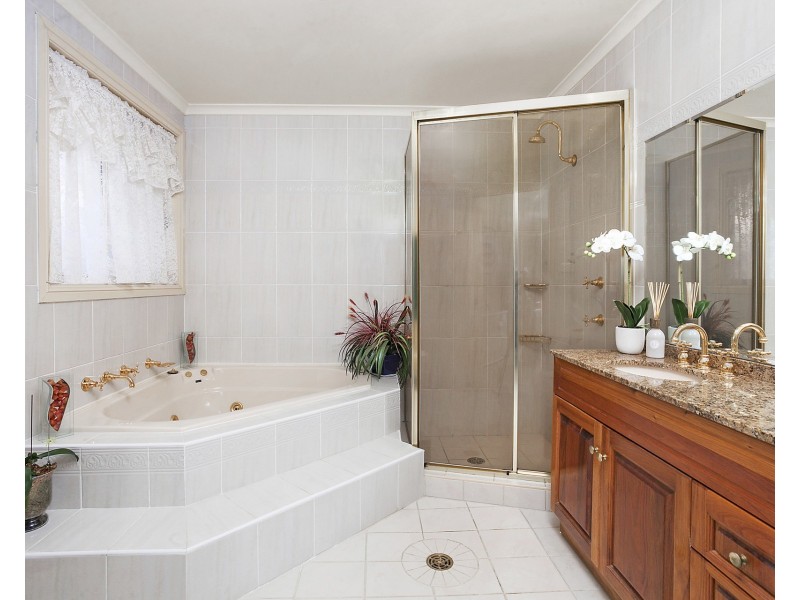 41 Warrangarree Drive, Woronora Heights NSW 2233