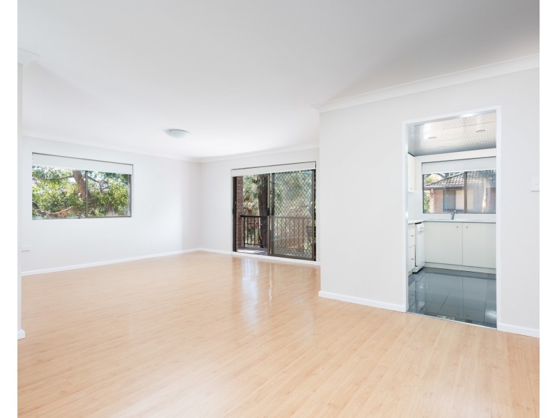 13/8-12 Railway Crescent, Jannali NSW 2226