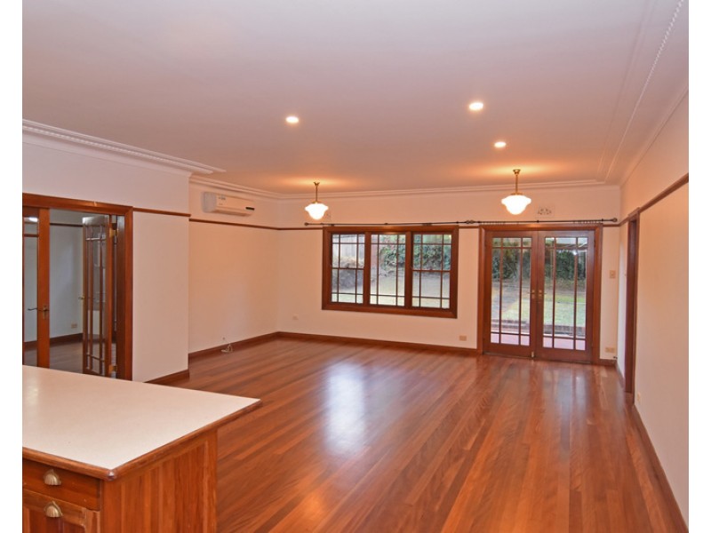 11 Burrell Street, Beverly Hills NSW 2209