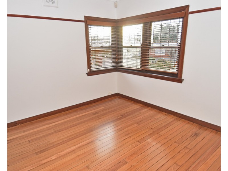 11 Burrell Street, Beverly Hills NSW 2209