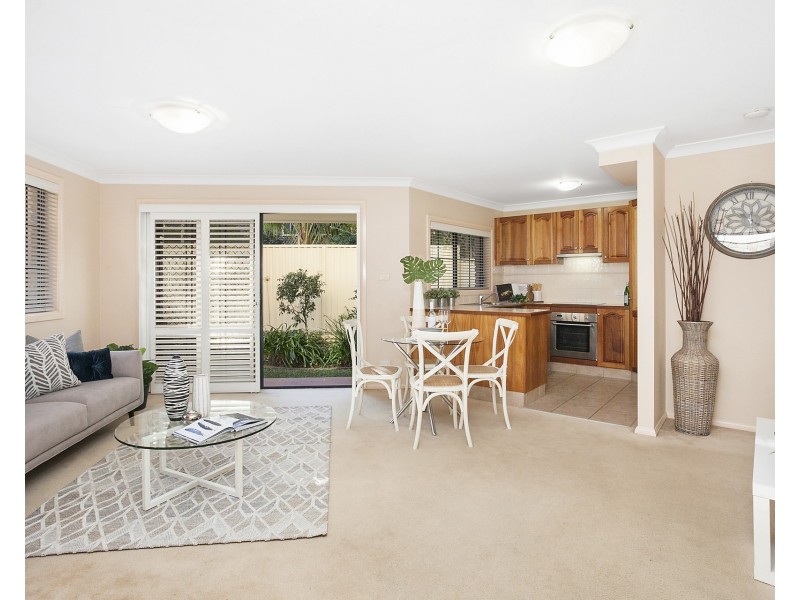 2/92 Toronto Parade, Sutherland NSW 2232