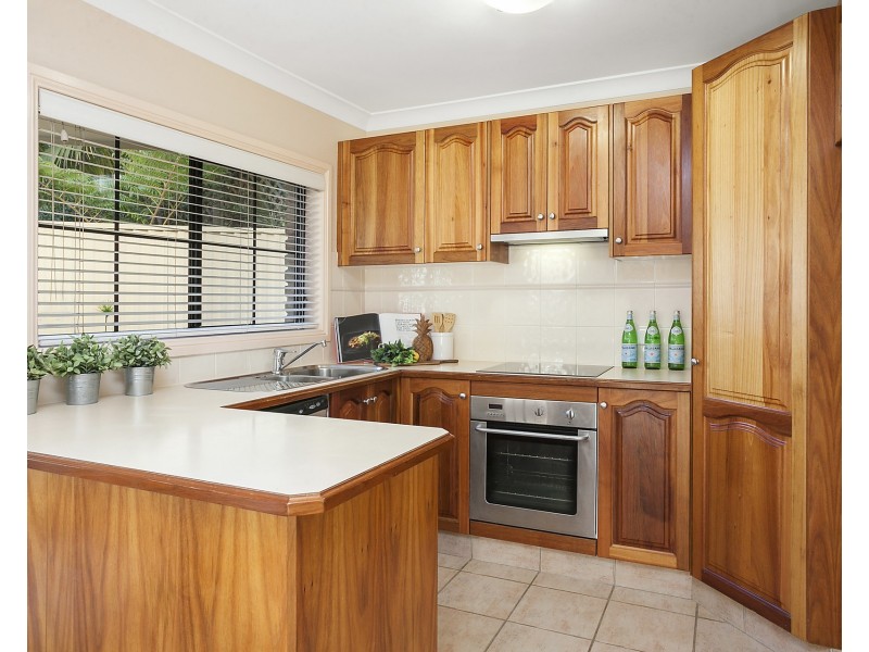 2/92 Toronto Parade, Sutherland NSW 2232