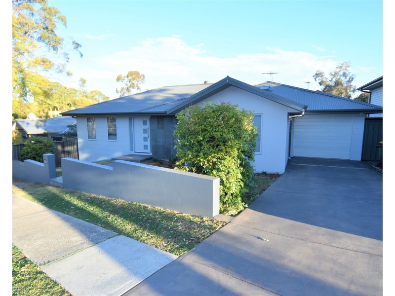 126 Anzac Avenue, Engadine NSW 2233