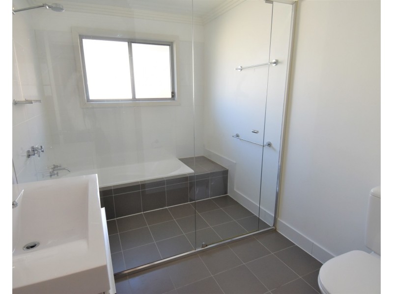 126 Anzac Avenue, Engadine NSW 2233