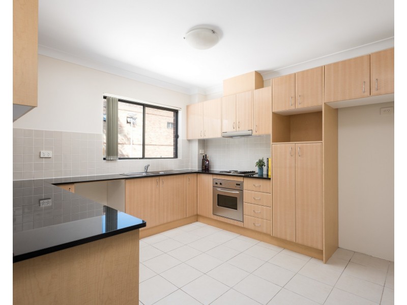 12/48-52 Railway Crescent, Jannali NSW 2226
