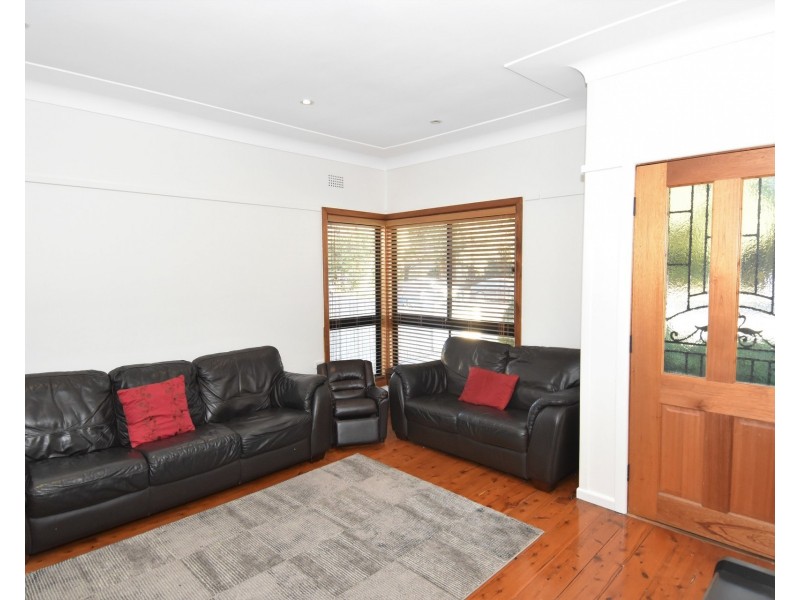 61 The Grand Parade, Sutherland NSW 2232