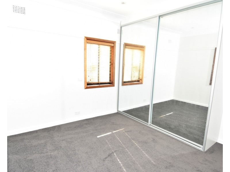 61 The Grand Parade, Sutherland NSW 2232