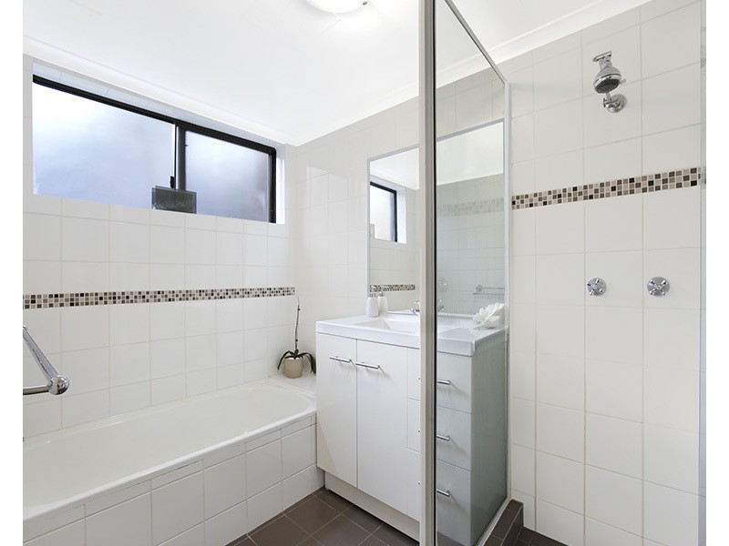 1/57 Auburn Street, Sutherland NSW 2232