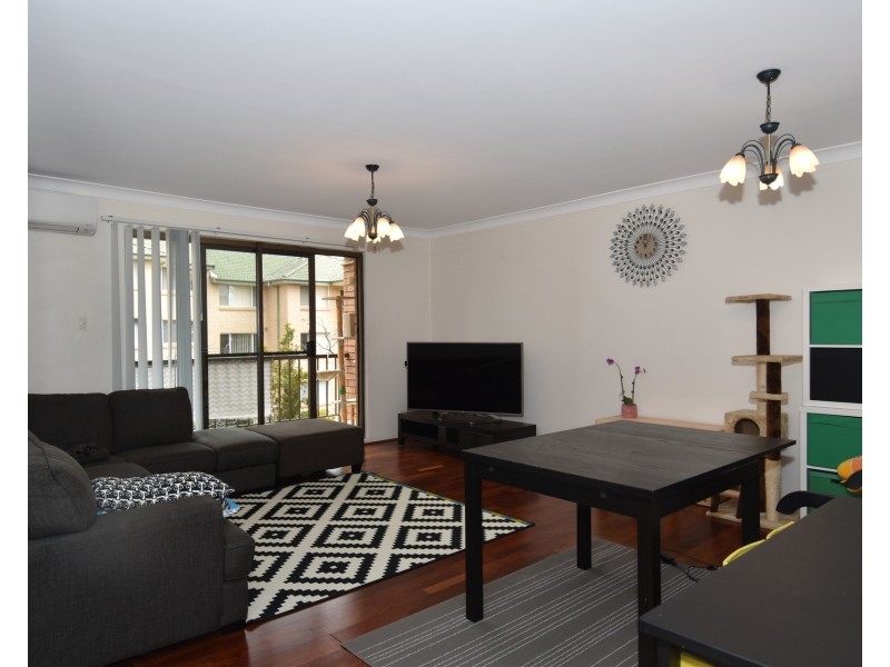 3/131-139 Oak Road, Kirrawee NSW 2232