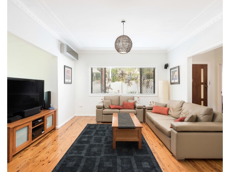 304 Gymea Bay Road, Gymea Bay NSW 2227