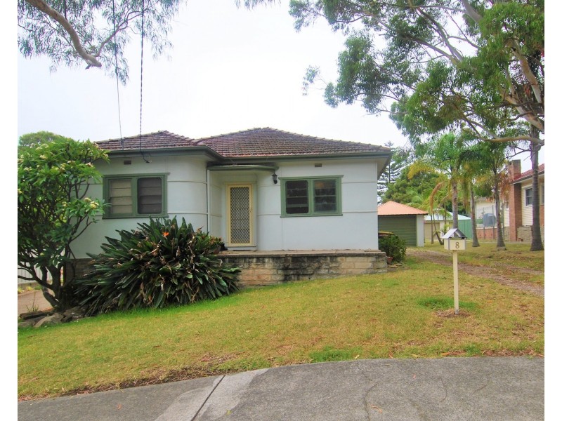 8 Auburn Street, Sutherland NSW 2232