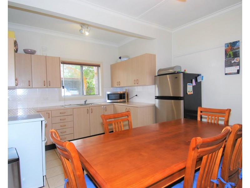 8 Auburn Street, Sutherland NSW 2232