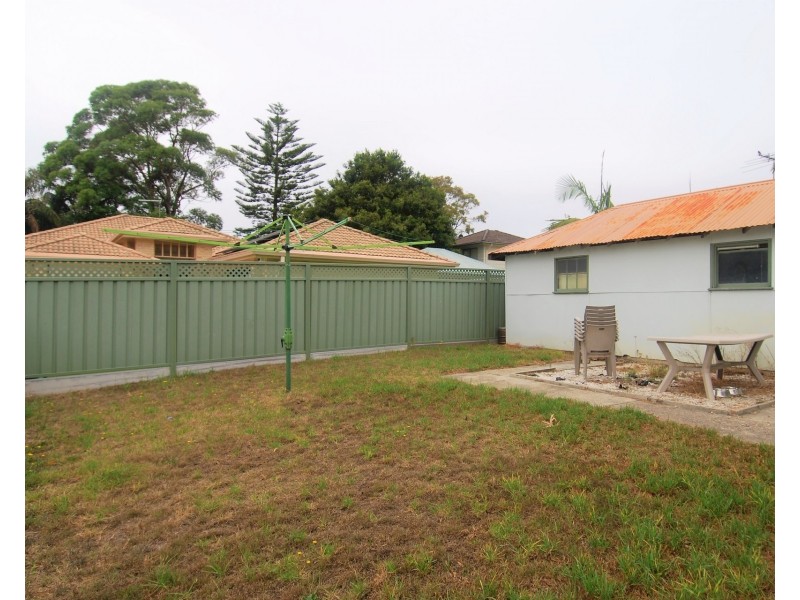 8 Auburn Street, Sutherland NSW 2232