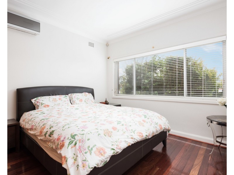 66 Warraba Street, Como NSW 2226