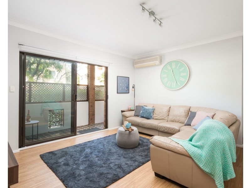 1/6-8 Curtis Street, Caringbah NSW 2229