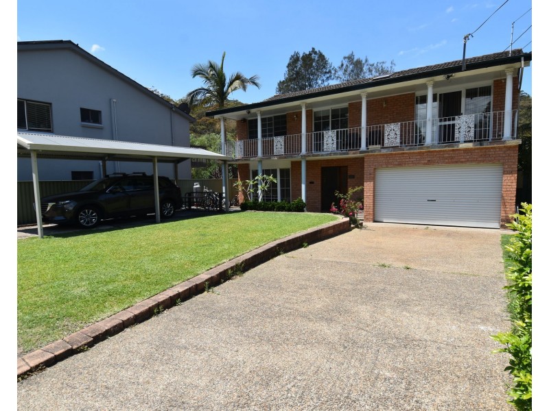 210 Washington Drive, Bonnet Bay NSW 2226
