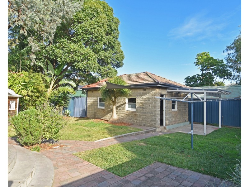 33 Seventh Avenue, Jannali NSW 2226