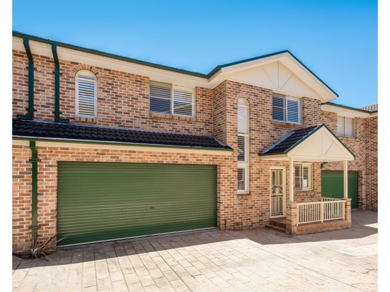 2/15 Foch Avenue, Gymea NSW 2227