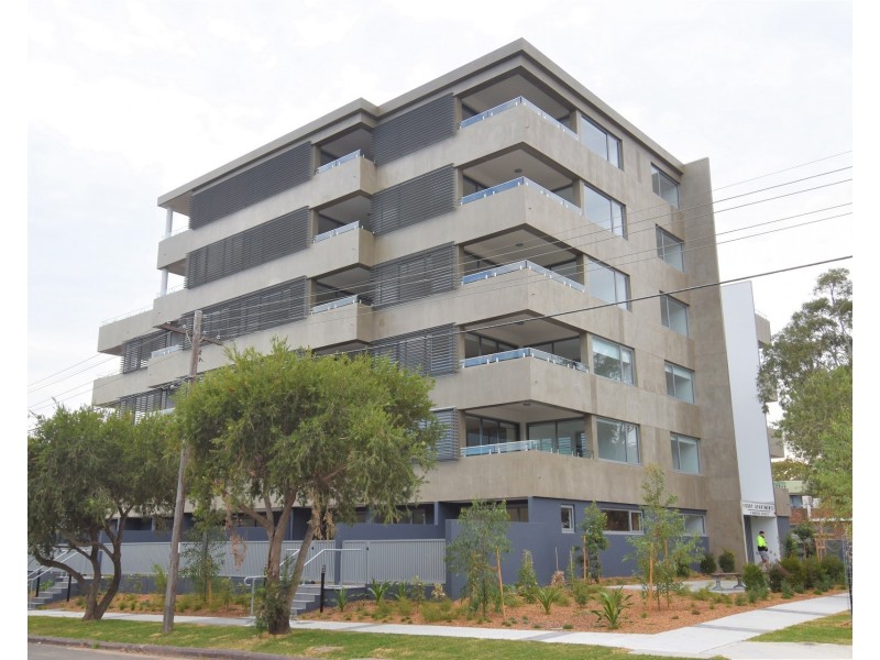 202/9 Moore Street, Sutherland NSW 2232